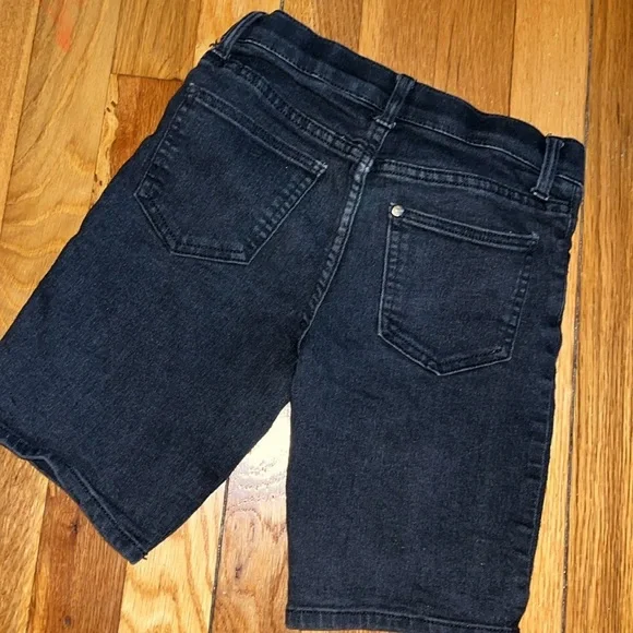 Kids H&M shorts EUC 6/7 stretchy denim black. - Picture 2 of 2